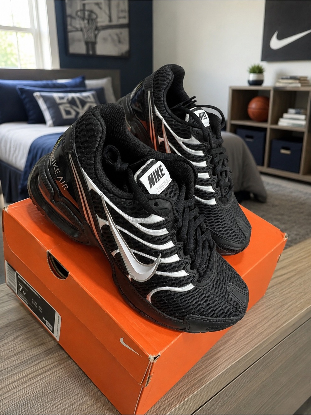 Nike Air Max Torch 4 Women’s 6.5 Black Silver Shoes New in Box